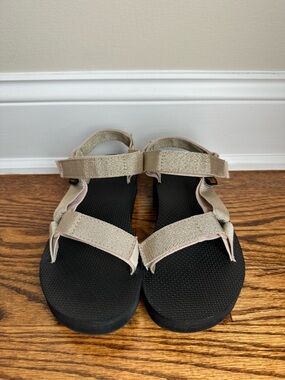 Teva Women's Sandals Gold Straps on Black Footbed